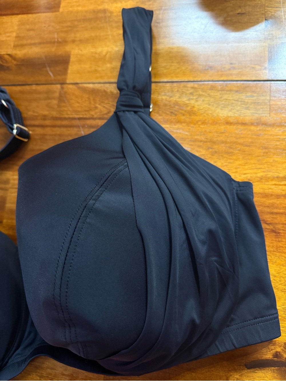 Swimsuits for All Underwire bra-sized bikini top with knot strap detail - Picture 3 of 7